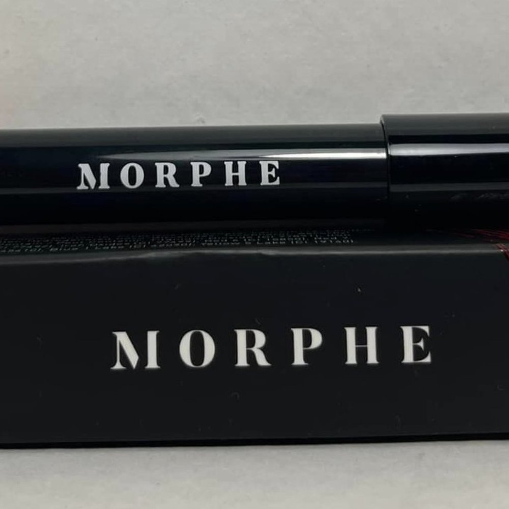 Morphe Lip Crayon - NEW in BOX - BTW